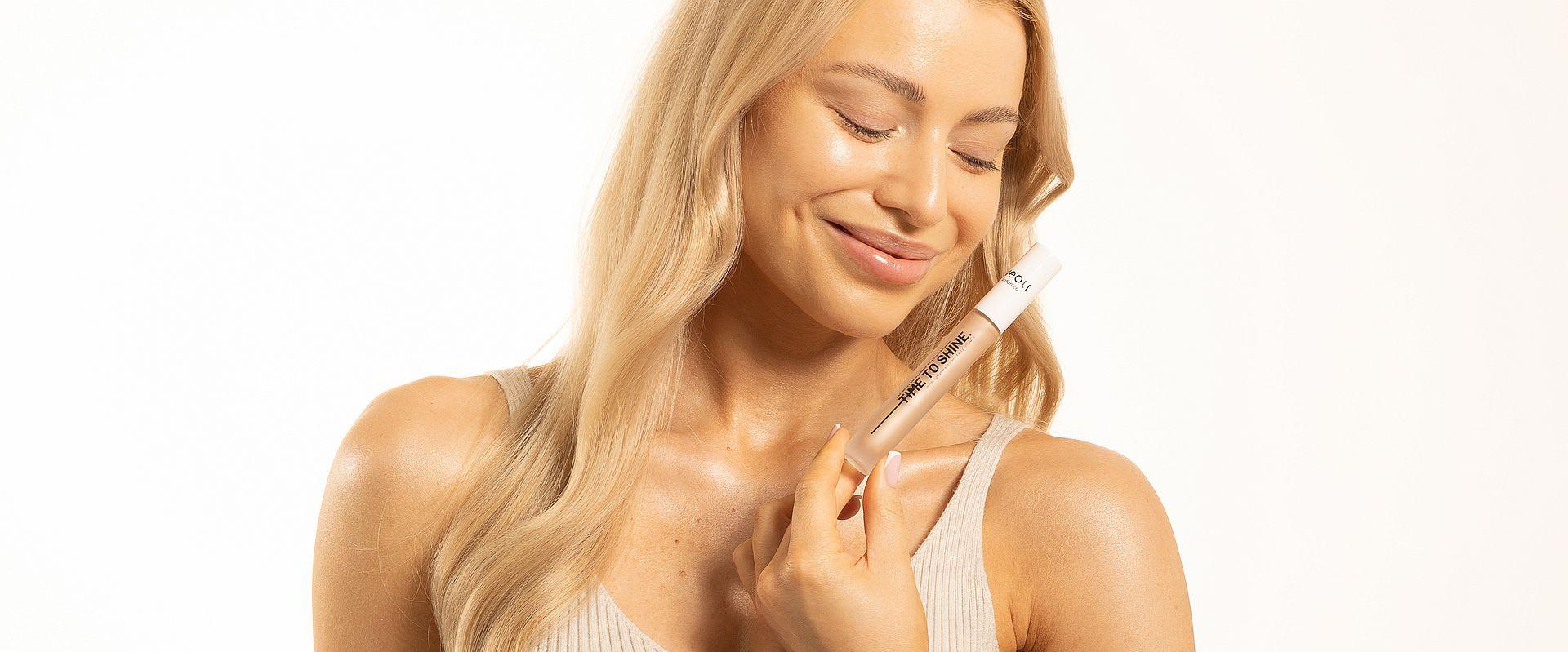 Time To Shine i Time To Bronze - rozświetlacz i bronzer Veoli Botanica